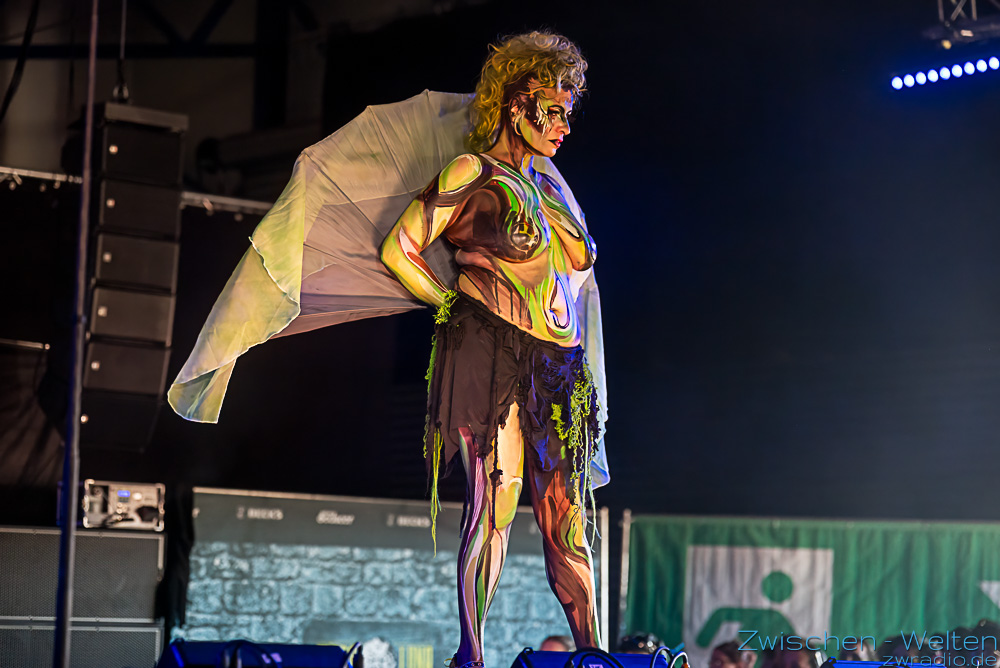 M'era Luna 2026 Fashion Show - Bodypainting by Ira OH