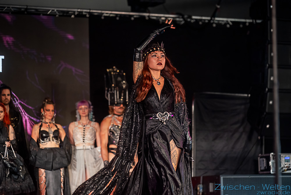 M'era Luna 2026 Fashion Show - Manufaktur Herzblut