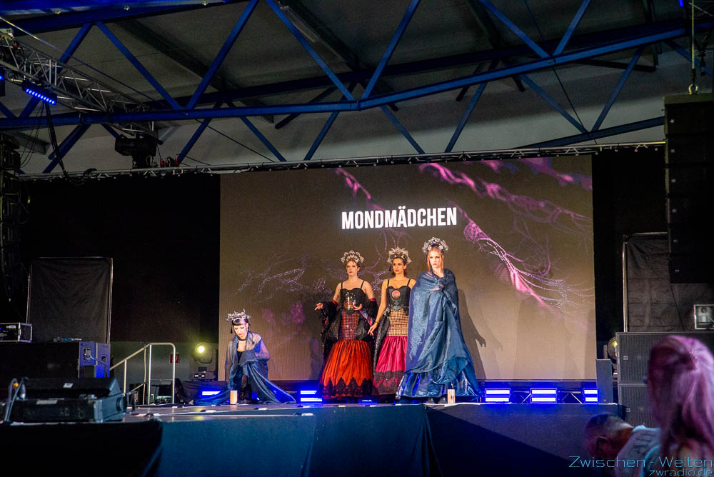M'era Luna 2026 Fashion Show - Mondmädchen